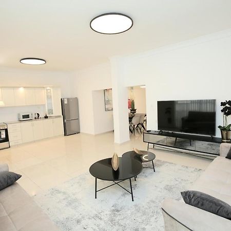 City Center Luxury Apartment In Netanya Exterior foto